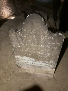 Catacomb grave